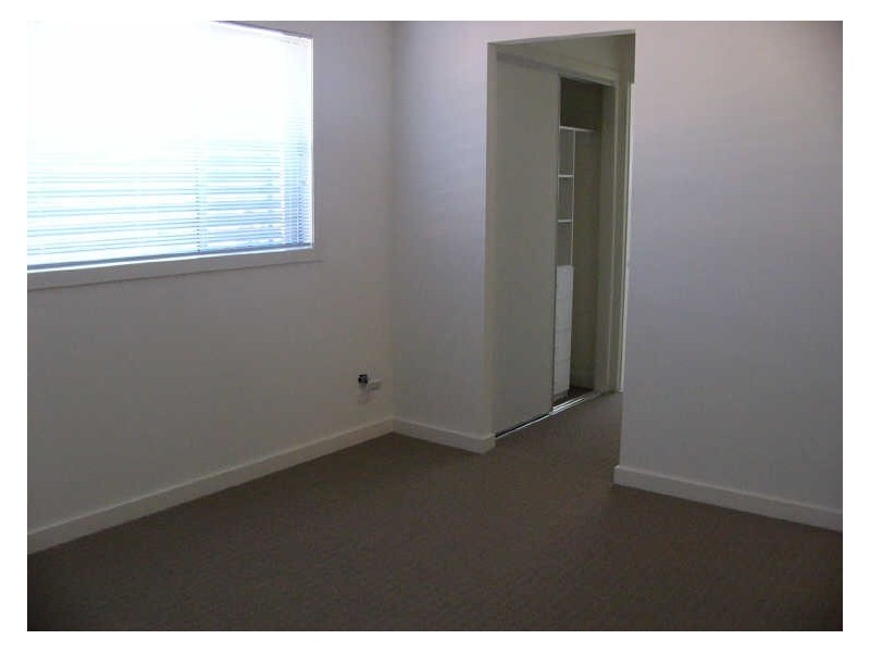 2/38 Enid Avenue, Southport QLD 4215