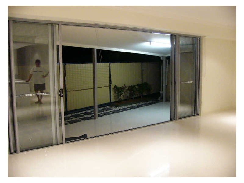 2/38 Enid Avenue, Southport QLD 4215