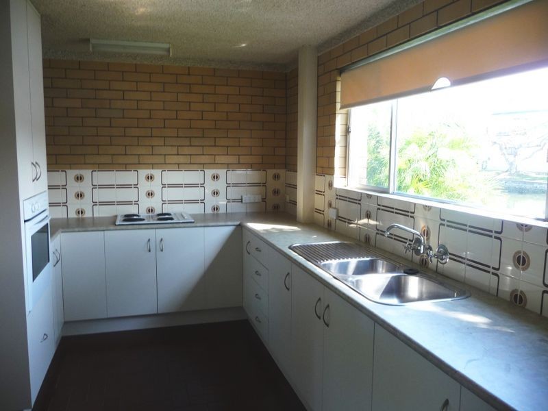 1/41 Madang Cres, Runaway Bay QLD 4216