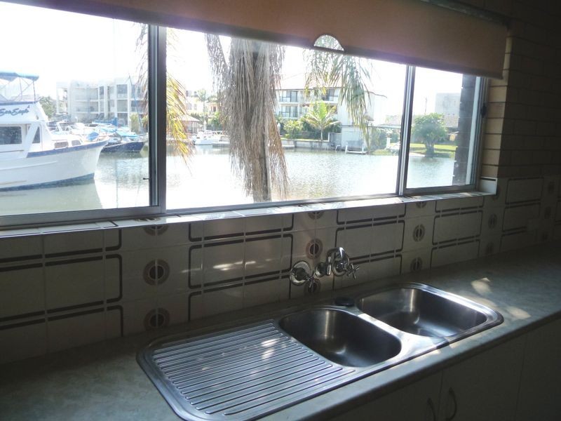 1/41 Madang Cres, Runaway Bay QLD 4216