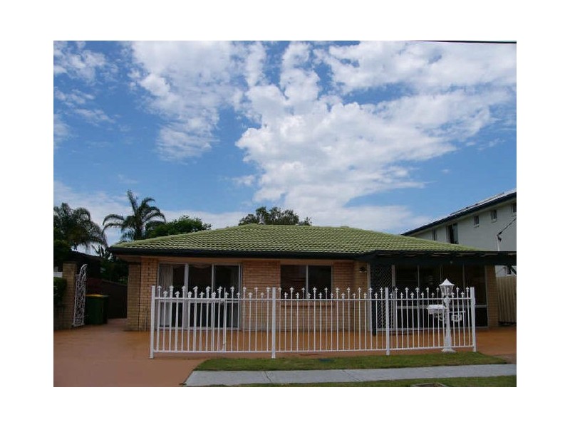 52 Howard Street, Runaway Bay QLD 4216