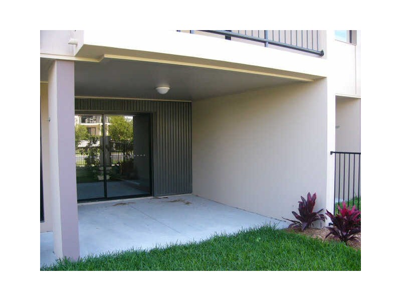 3/22 Bath Street, Labrador QLD 4215