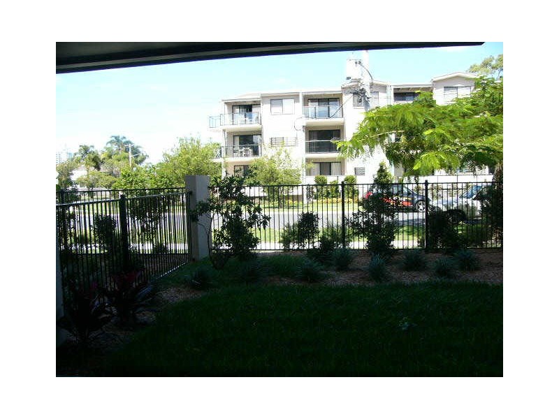 3/22 Bath Street, Labrador QLD 4215