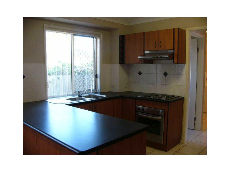 2/21 Harley Street, Labrador QLD 4215