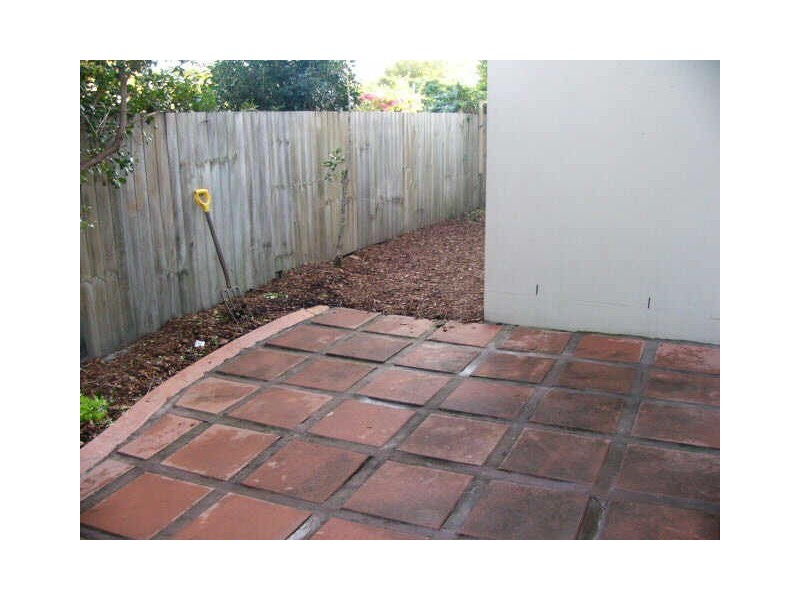 2/21 Harley Street, Labrador QLD 4215