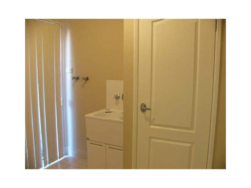 2/21 Harley Street, Labrador QLD 4215