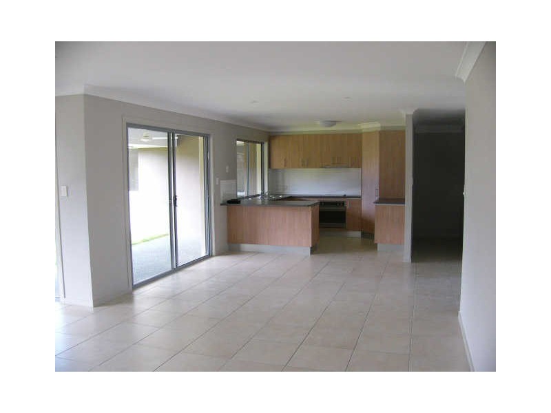 20 Treeline  Circuit, Upper Coomera QLD 4209