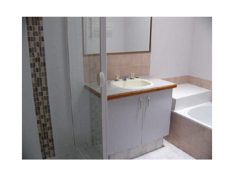 16/601 Pine Ridge Road, Biggera Waters QLD 4216