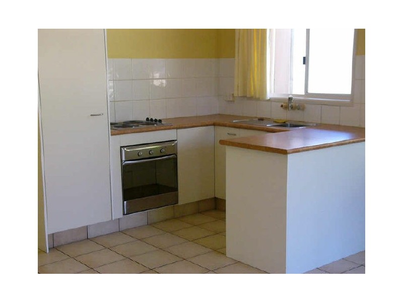 34 B Government Road, Labrador QLD 4215