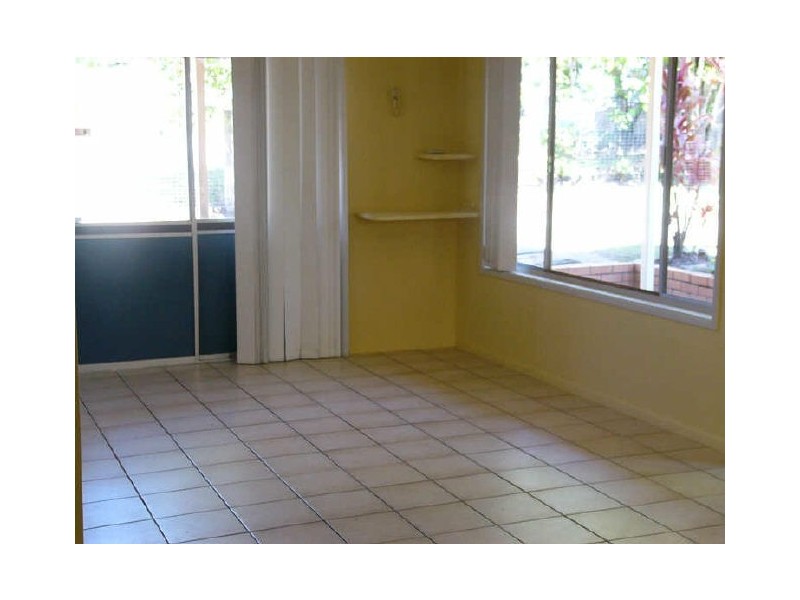 34 B Government Road, Labrador QLD 4215