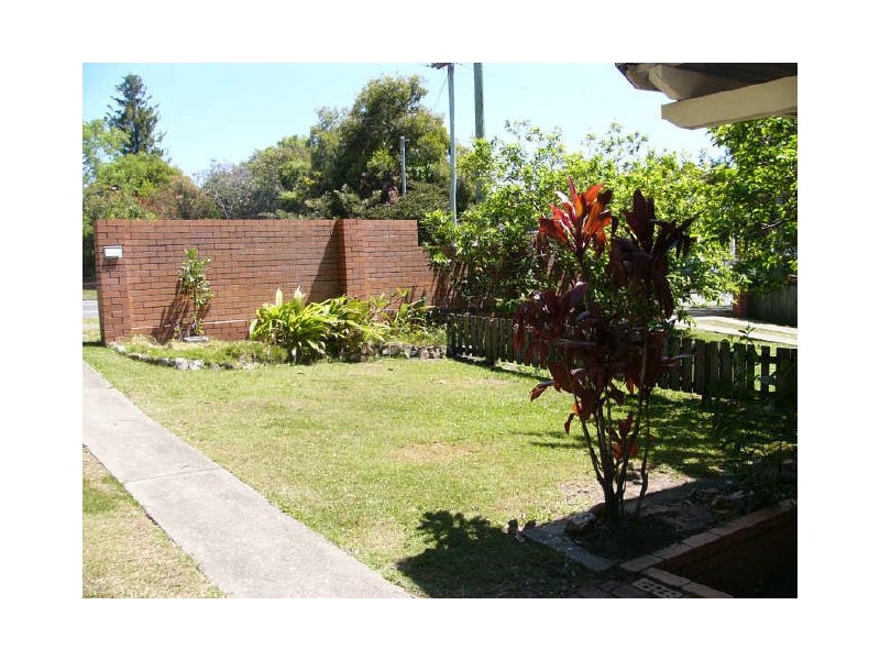 34 B Government Road, Labrador QLD 4215