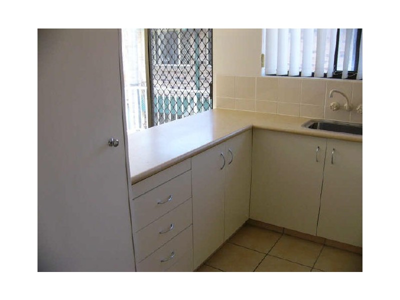9/3 Ahern Street, Labrador QLD 4215