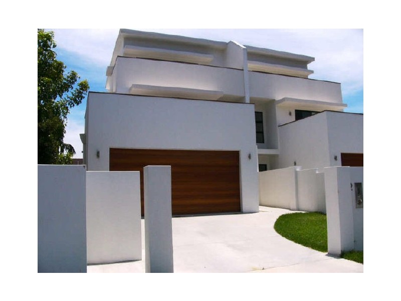 2/46 Bayview Street, Runaway Bay QLD 4216