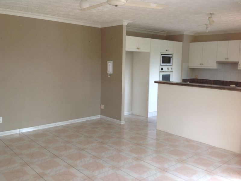 2/12 Canal Avenue, Runaway Bay QLD 4216