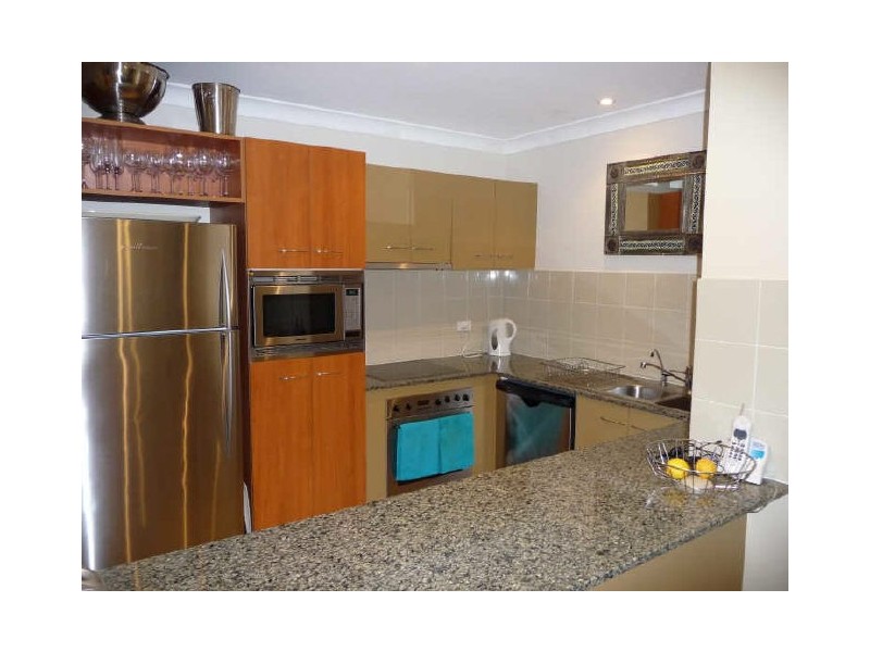 5/24-26 Brighton Street, Southport QLD 4215