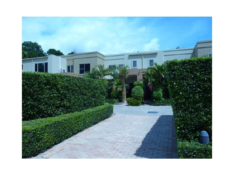 5/24-26 Brighton Street, Southport QLD 4215