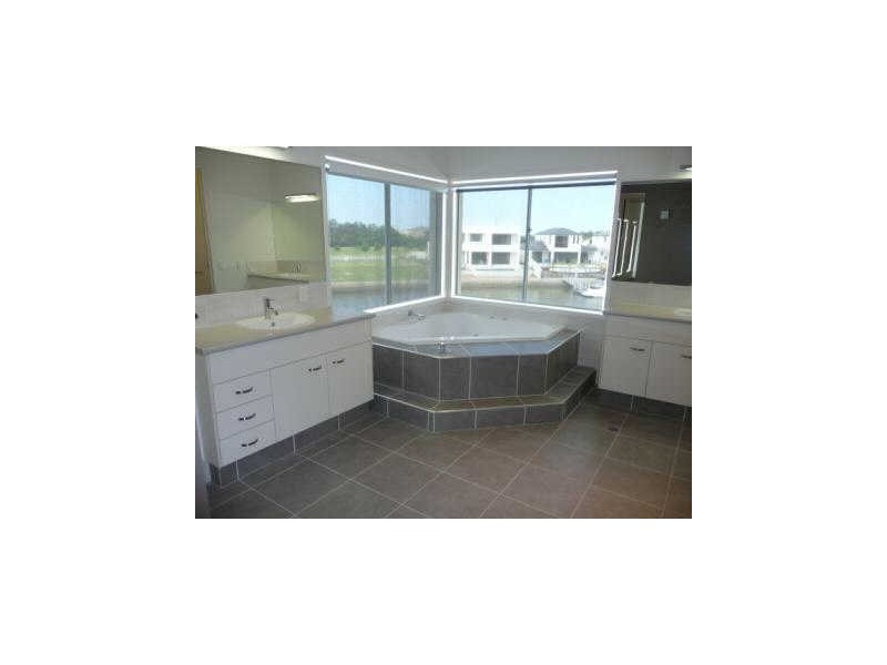 10 North Quay, Biggera Waters QLD 4216