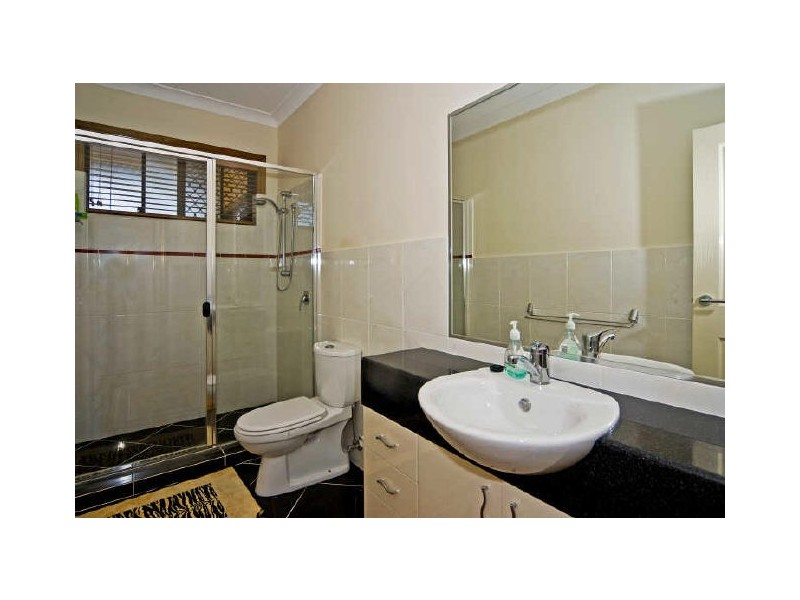 114 Arun Drive, Arundel QLD 4214