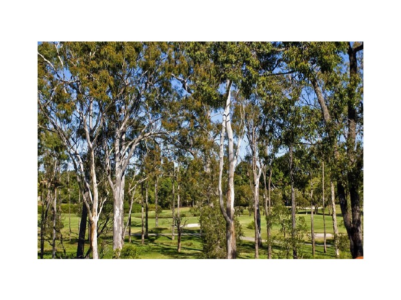 114 Arun Drive, Arundel QLD 4214