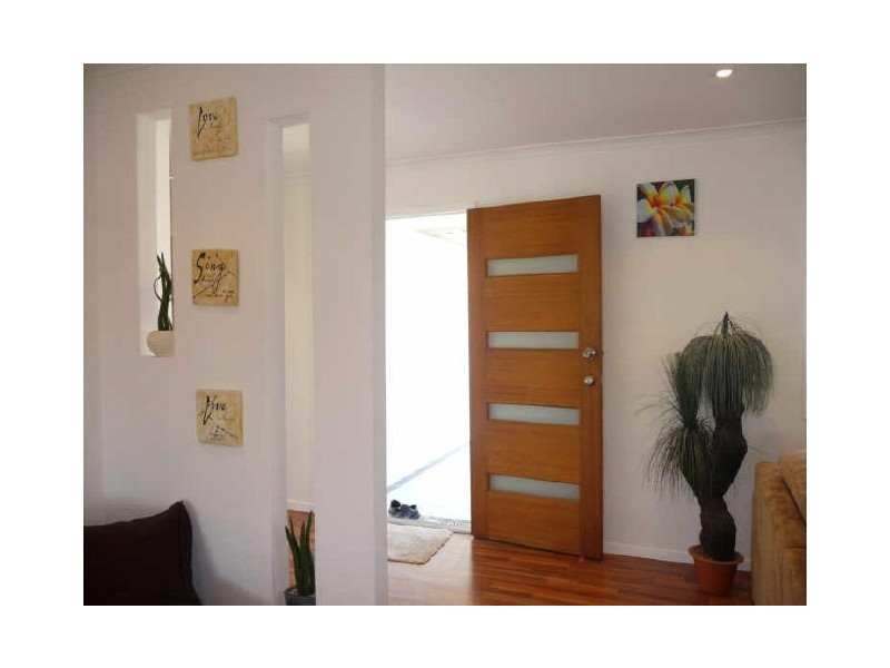 14 Jacaranda Avenue, Hollywell QLD 4216