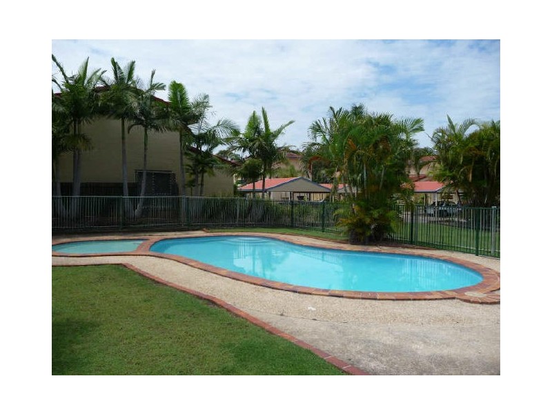 9/13 Brown Street, Labrador QLD 4215