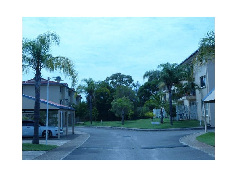 9/13 Brown Street, Labrador QLD 4215