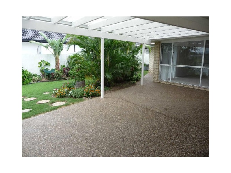 24 Anchorage Way, Biggera Waters QLD 4216