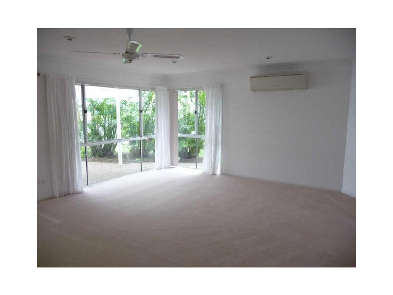 24 Anchorage Way, Biggera Waters QLD 4216