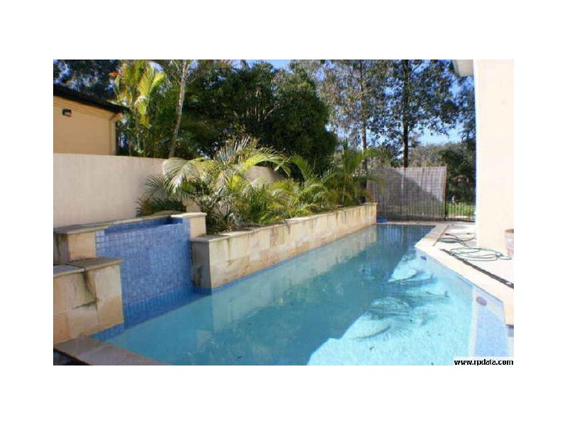 36 Fitzalen Circuit, Arundel QLD 4214