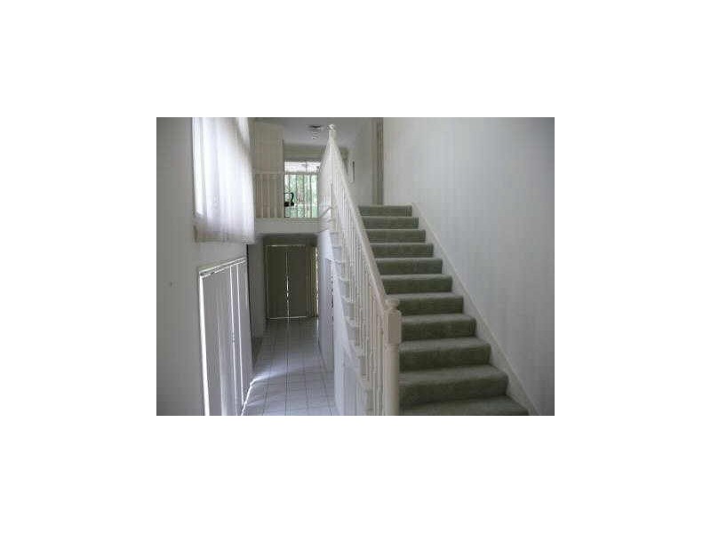 36 Fitzalen Circuit, Arundel QLD 4214