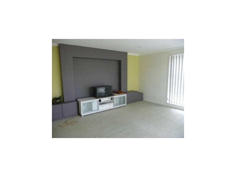 36 Fitzalen Circuit, Arundel QLD 4214