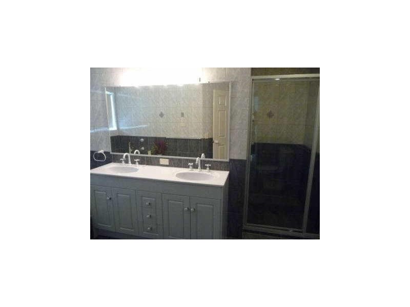 36 Fitzalen Circuit, Arundel QLD 4214