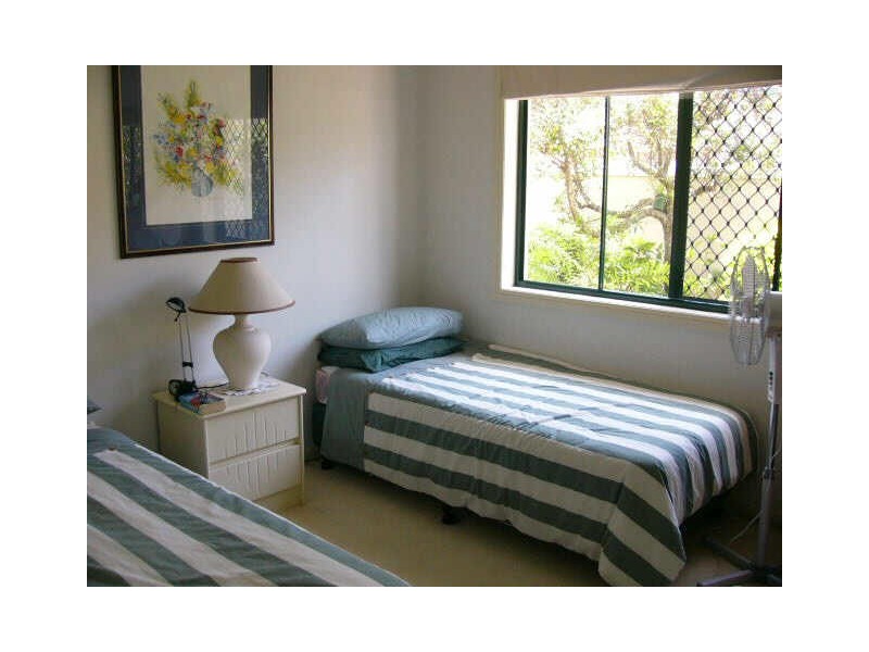 4 Steyning Court, Arundel QLD 4214