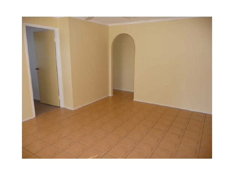 2/3 Waterbird Court, Coombabah QLD 4216