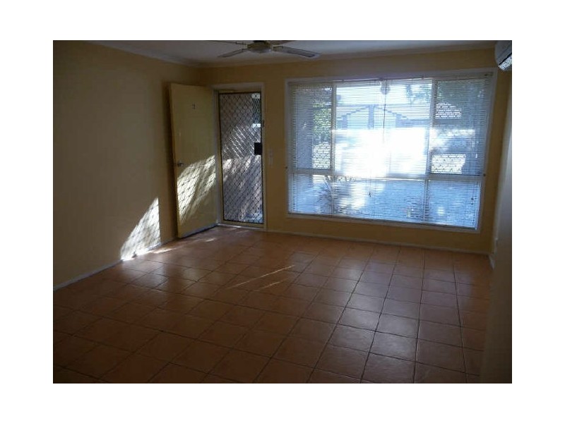 2/3 Waterbird Court, Coombabah QLD 4216