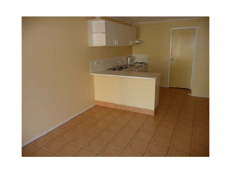 2/3 Waterbird Court, Coombabah QLD 4216