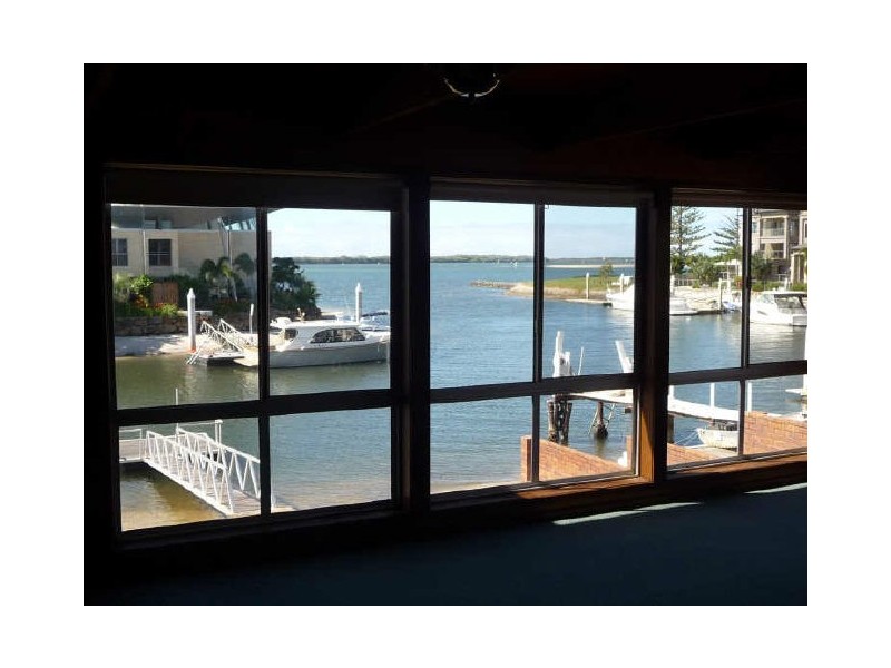 3 Canal Ave, Runaway Bay QLD 4216