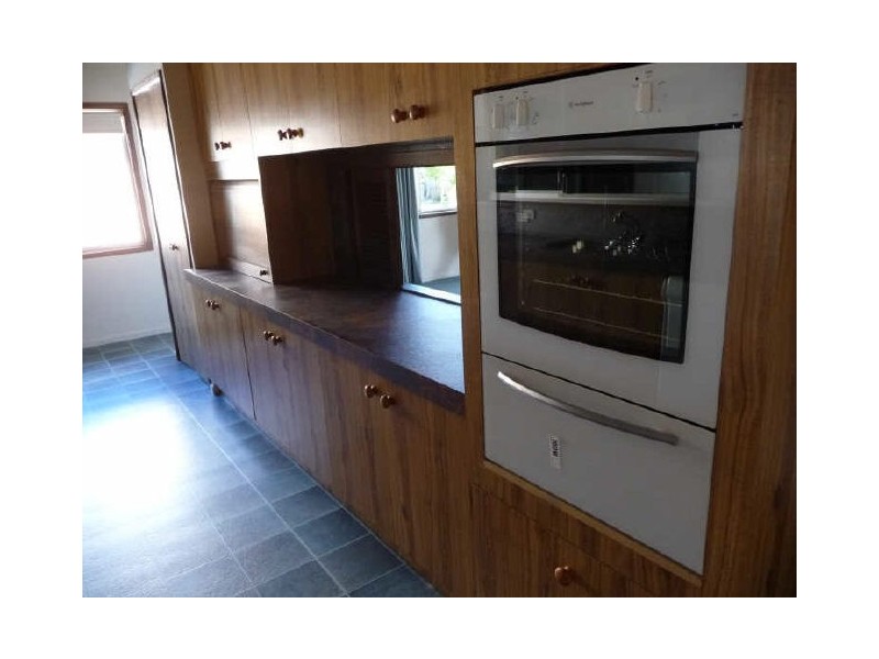 3 Canal Ave, Runaway Bay QLD 4216