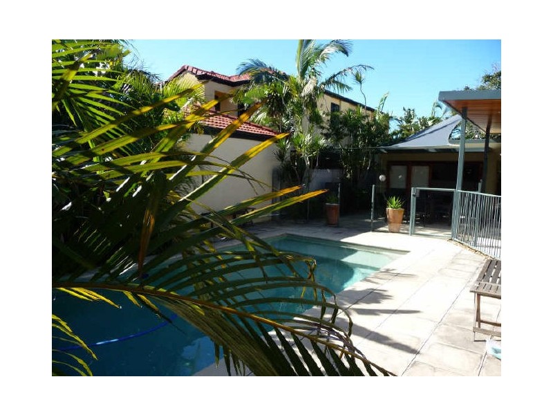 39 Deagon Street, Runaway Bay QLD 4216