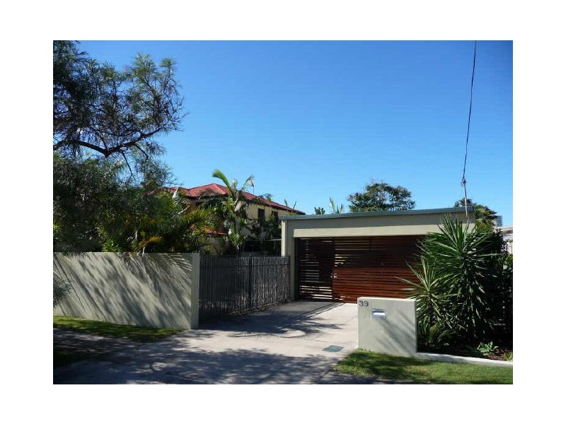 39 Deagon Street, Runaway Bay QLD 4216