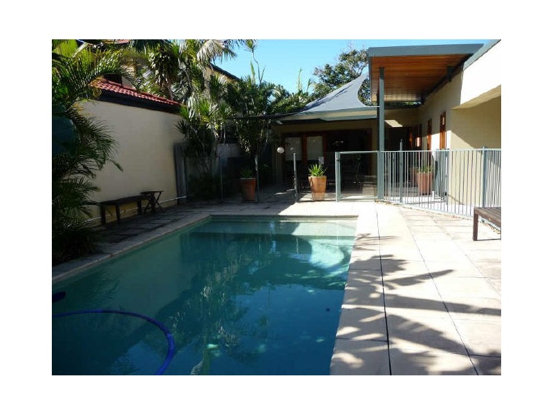 39 Deagon Street, Runaway Bay QLD 4216