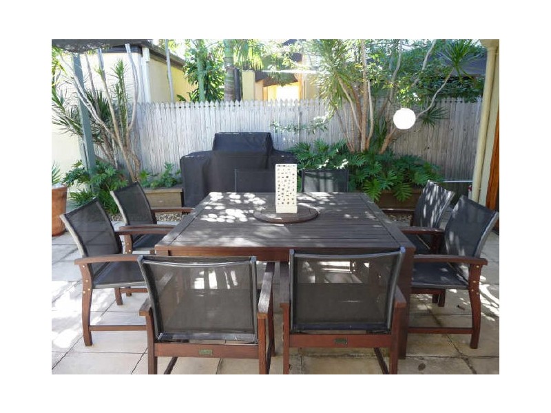 39 Deagon Street, Runaway Bay QLD 4216