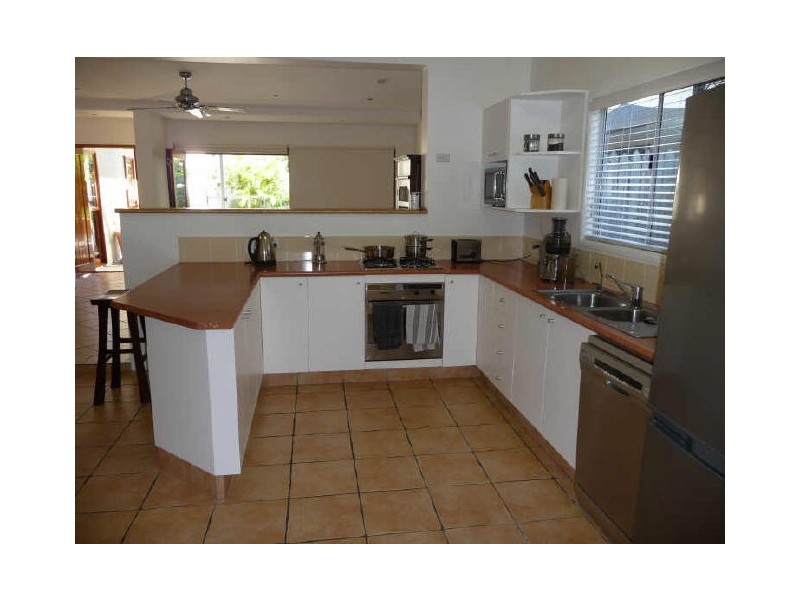 39 Deagon Street, Runaway Bay QLD 4216