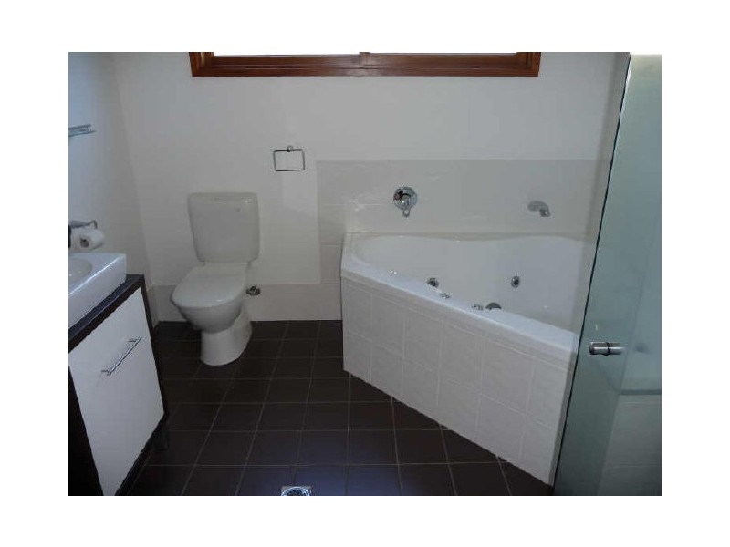 39 Deagon Street, Runaway Bay QLD 4216