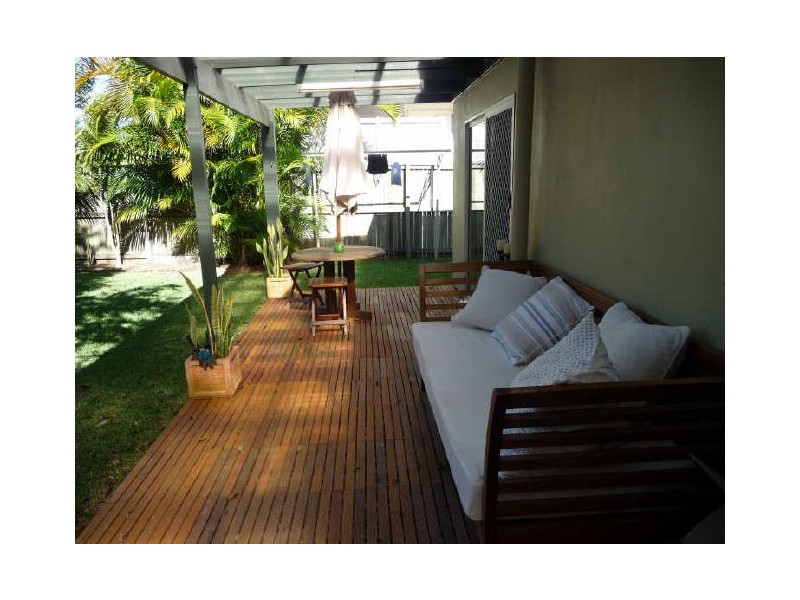 39 Deagon Street, Runaway Bay QLD 4216