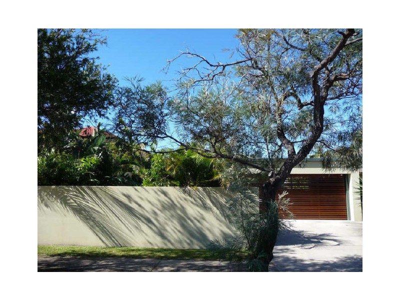 39 Deagon Street, Runaway Bay QLD 4216