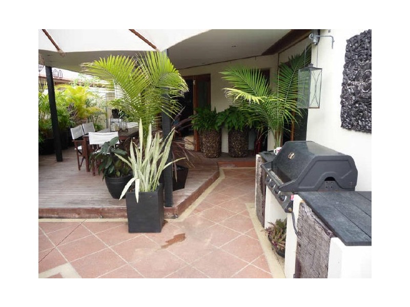 1/32 Killowill Ave, Paradise Point QLD 4216