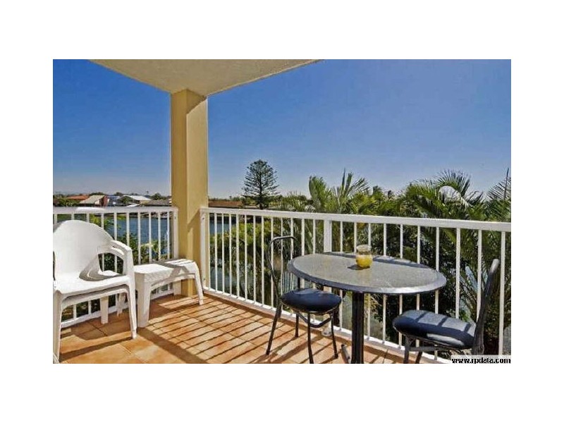 11/11-19 Taylor Street, Biggera Waters QLD 4216