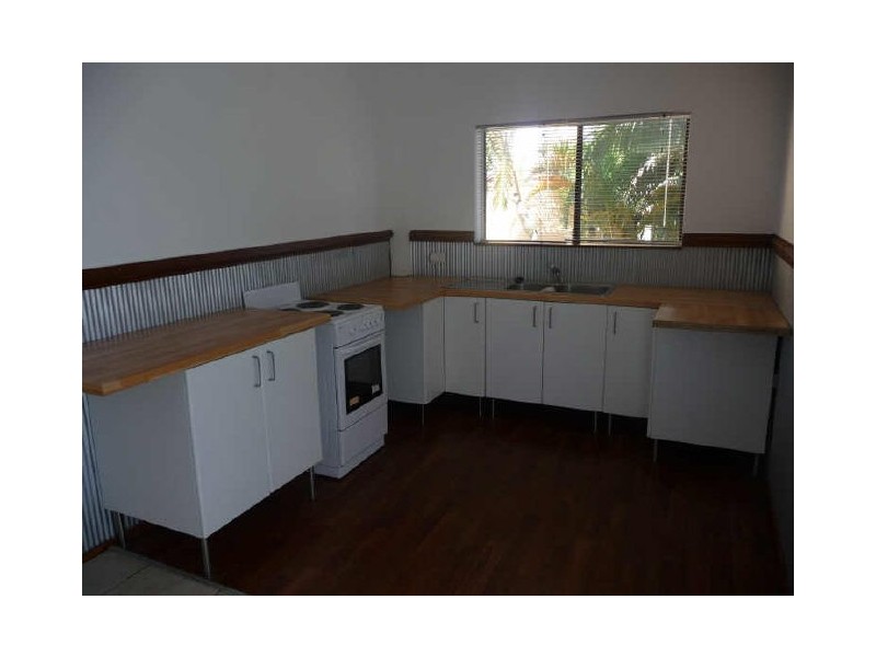 4/45 Bayview Street, Runaway Bay QLD 4216