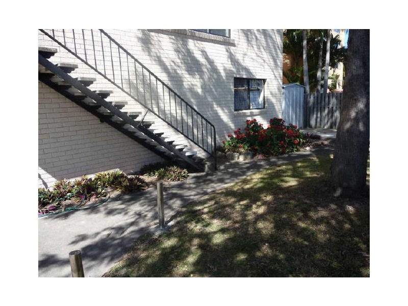 4/45 Bayview Street, Runaway Bay QLD 4216